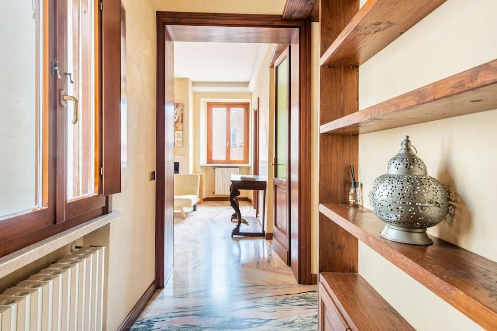 Apartment Under The Basilica Of Sant'Andrea Mantova Bagian luar foto