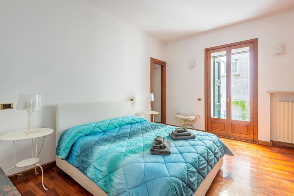 Apartment Under The Basilica Of Sant'Andrea Mantova Bagian luar foto